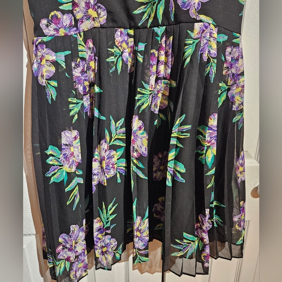 Floral Black Dress Pleated Skirt Sheer Back Zipup | George Size Large - Picture 3 of 7